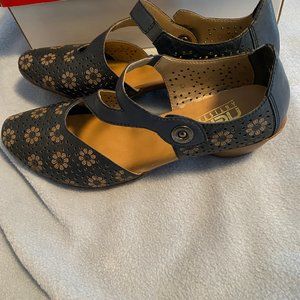 Rieker Antistress Blue Leather Floral Cutout Low Heels - Sz 9/41
